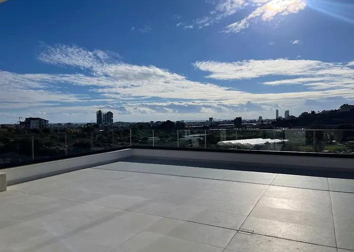 Luxurious Brand New Apartment