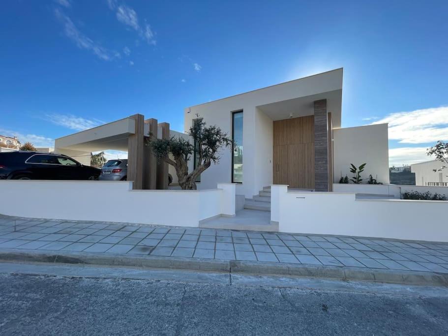 Apartment Luxurious Brand New Limassol